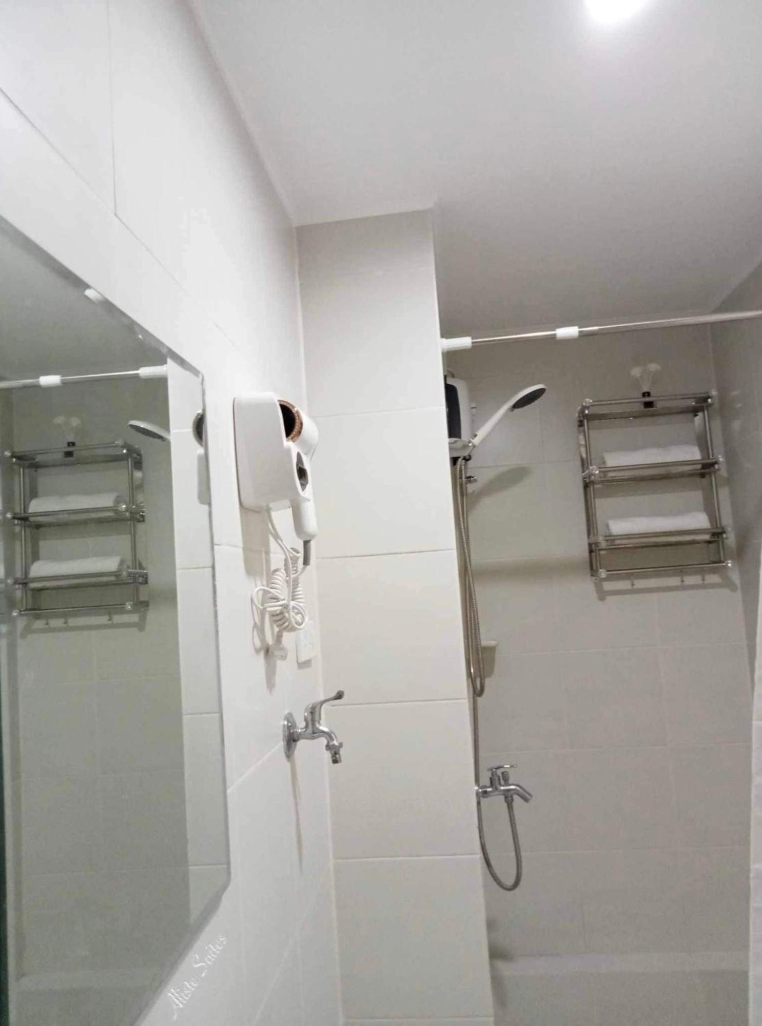 Aliste Suites Marina Spatial Dumaguete City Buitenkant foto